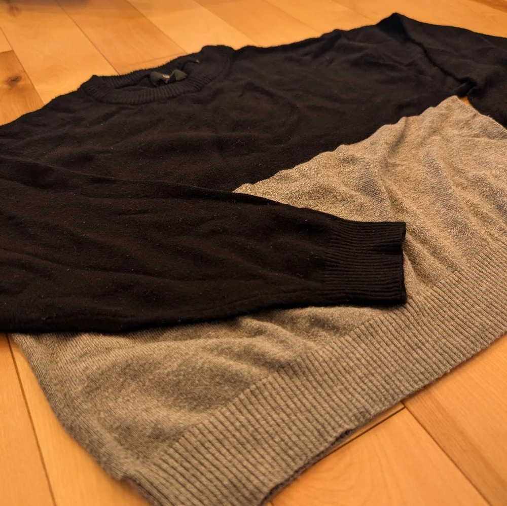 Tag Cropped Sweater - Picture 2 of 2